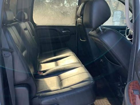 Used 2011 Chevrolet Silverado 2500 LTZ w/ LTZ Plus Package image 17