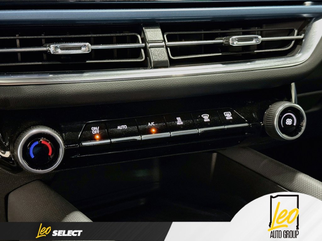 Used 2024 Chevrolet Equinox EV LT w/ LPO, Interior Storage Package FWD image 18