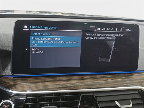 Used 2023 BMW 530e w/ Premium Package image 18