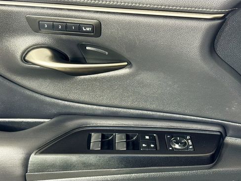 Used 2020 Lexus ES 350 Luxury w/ Accessory Package image 23