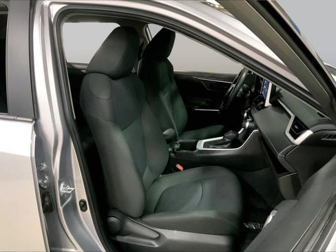 Used 2023 Toyota RAV4 LE AWD/4WD image 9