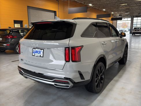 Used 2022 Kia Sorento SX image 6