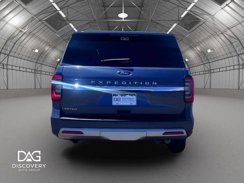Used 2023 Ford Expedition Limited AWD/4WD image 3
