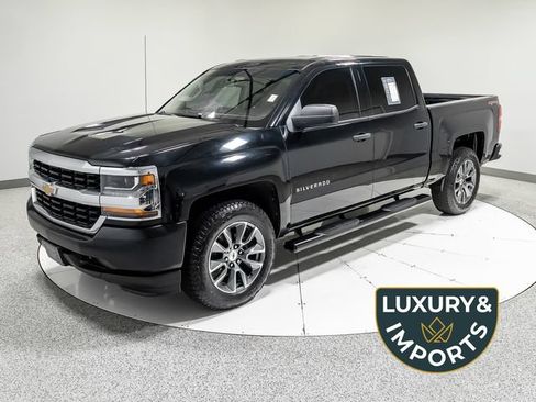 Used 2017 Chevrolet Silverado 1500 W/T AWD/4WD image 1