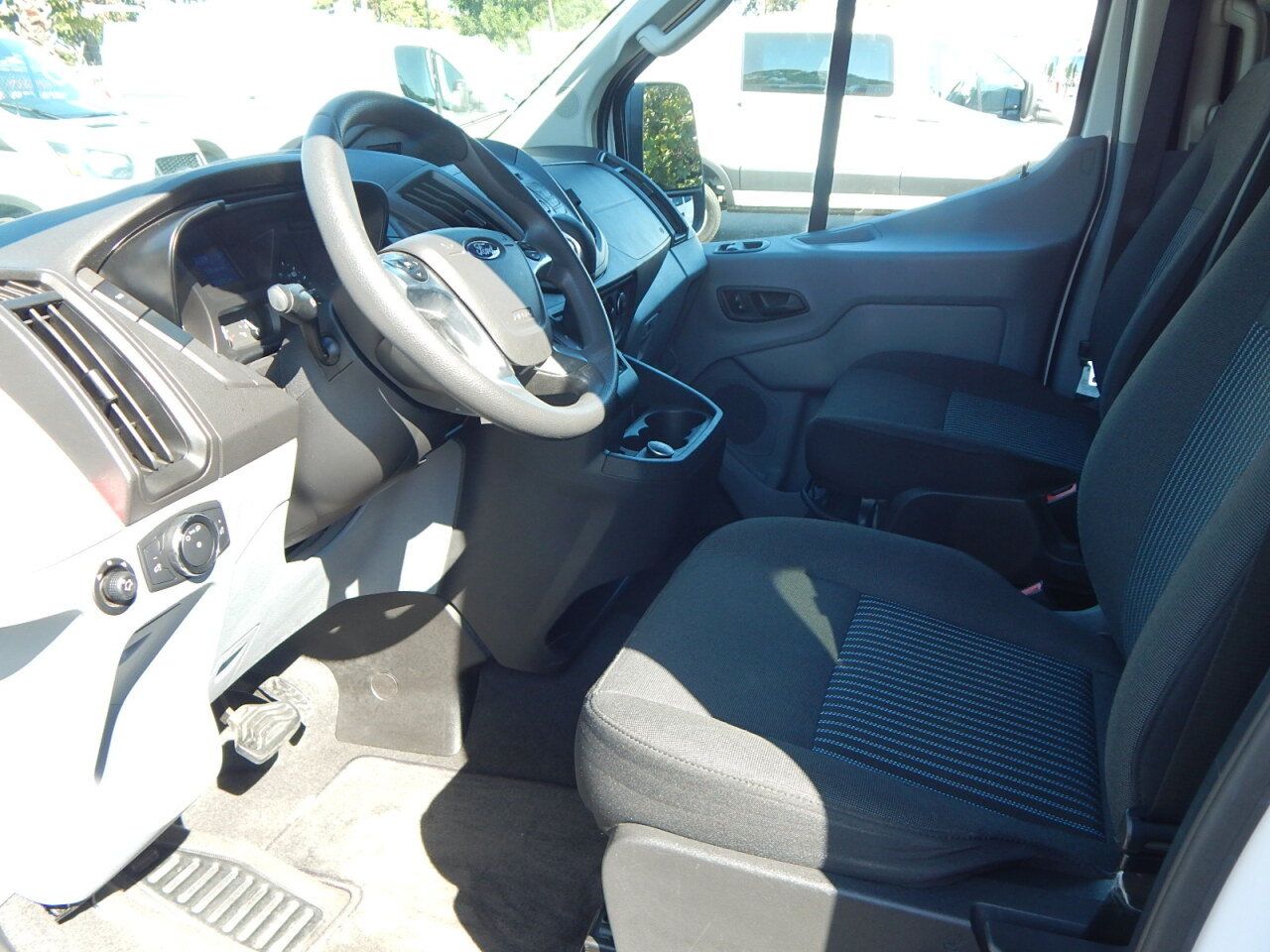 Used 2018 Ford Transit 350 XL RWD image 2