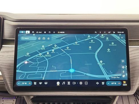 Used 2025 Rivian R1S Adventure image 31