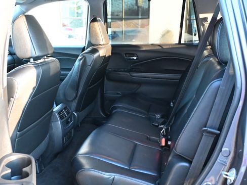 Used 2017 Honda Pilot Touring image 31