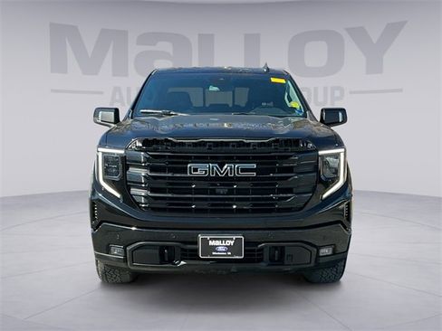 Used 2024 GMC Sierra 1500 Elevation w/ Elevation Premium Package image 3