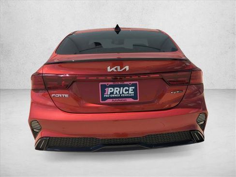 Used 2023 Kia Forte GT-Line w/ GT-Line Premium Package FWD image 7