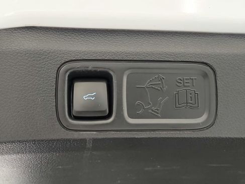 Used 2023 Ford Expedition Max Limited image 39