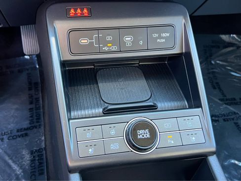 Certified 2024 Hyundai Kona Limited image 33