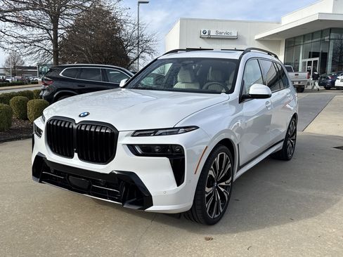 New 2026 BMW X7 xDrive40i w/ Executive Package image 1