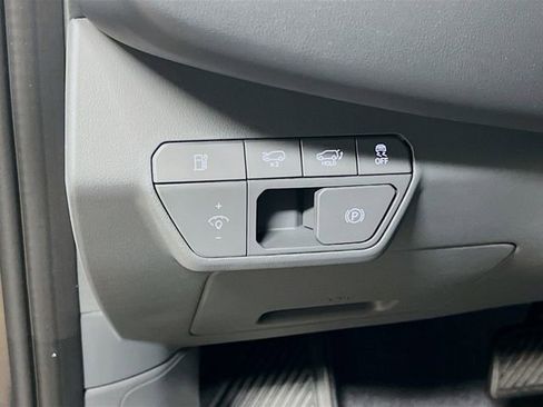 New 2026 Kia EV9 Wind AWD/4WD image 10