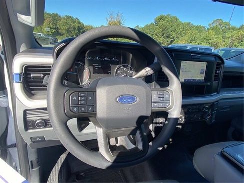 New 2026 Ford F450 XL w/ XL Chrome Package image 31