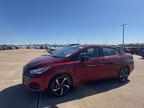 Used 2025 Nissan Versa SR w/ Trunk Package image 10