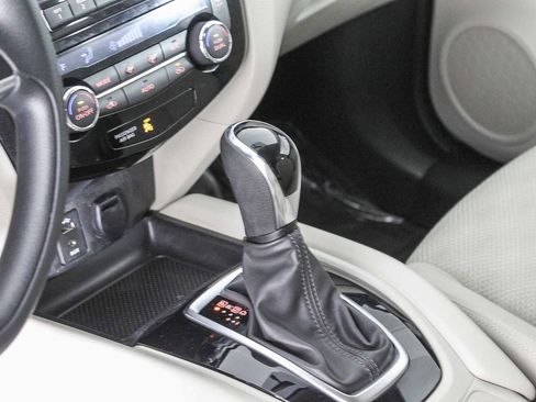 Used 2018 Nissan Rogue Sport SV image 20