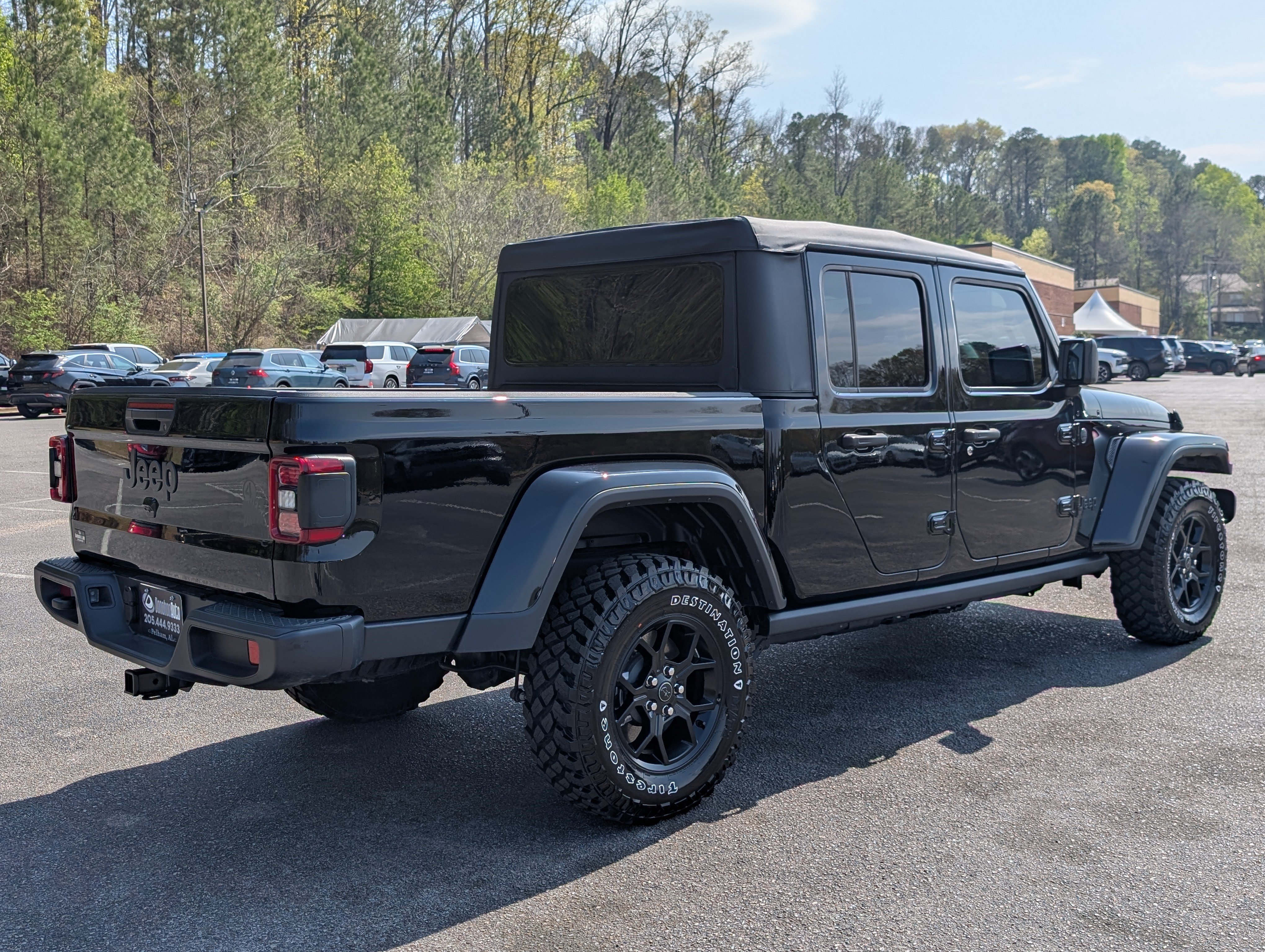 Used 2025 Jeep Gladiator Sport AWD/4WD image 9