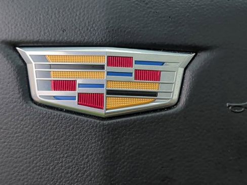 Used 2024 Cadillac Escalade Premium Luxury image 5