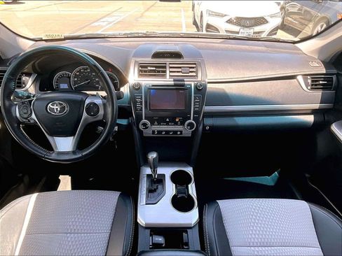 Used 2013 Toyota Camry SE FWD image 17