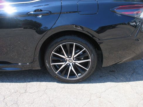Used 2023 Toyota Camry SE FWD image 22
