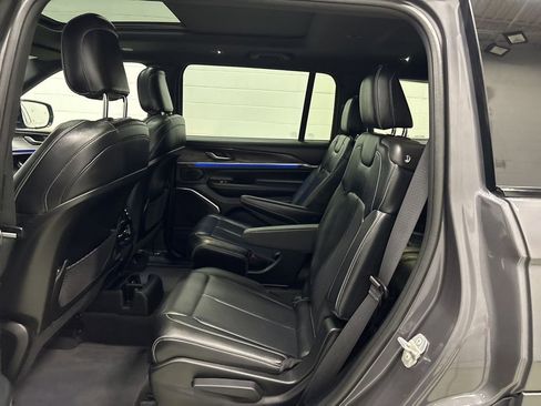 Used 2023 Jeep Grand Cherokee L Overland AWD/4WD image 30