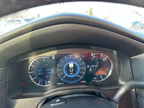 Used 2019 Cadillac Escalade Luxury image 12