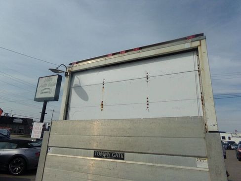 Used 2009 Chevrolet Express 3500 3500 2dr Commercial/Cutaway/Ch image 31