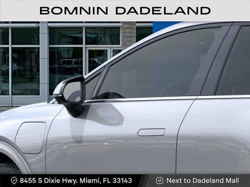 New 2025 Chevrolet Equinox EV LT w/ Convenience Package II image 13