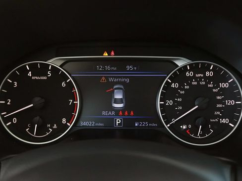 Used 2025 Nissan Altima 2.5 SV FWD image 17