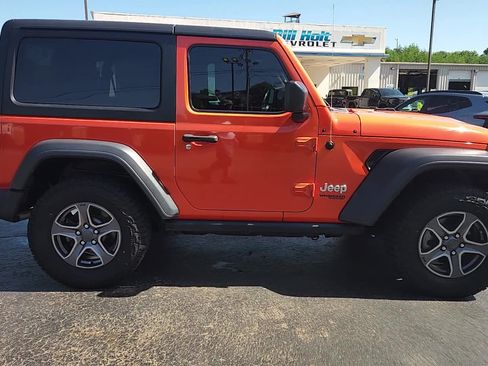 Used 2019 Jeep Wrangler Sport AWD/4WD image 17