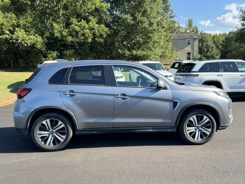 Used 2024 Mitsubishi Outlander Sport SE AWD/4WD image 4