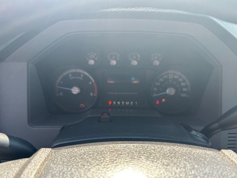 Used 2012 Ford F250 XL w/ PWR Equipment Group image 4