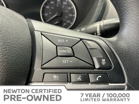 Used 2025 Nissan Sentra SV FWD image 19
