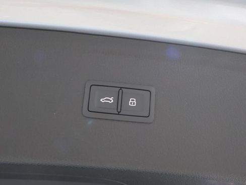 Used 2022 Audi SQ5 Premium Plus AWD/4WD image 21