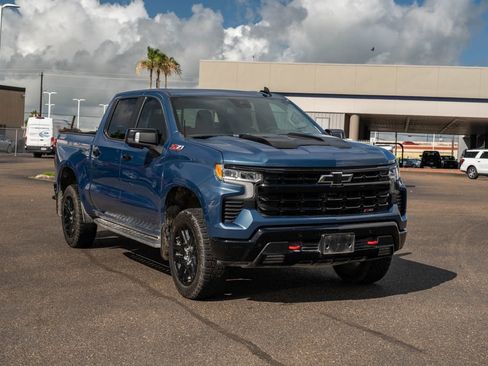 Used 2024 Chevrolet Silverado 1500 LT Trail Boss w/ LT Trail Boss Premium Package AWD/4WD image 1