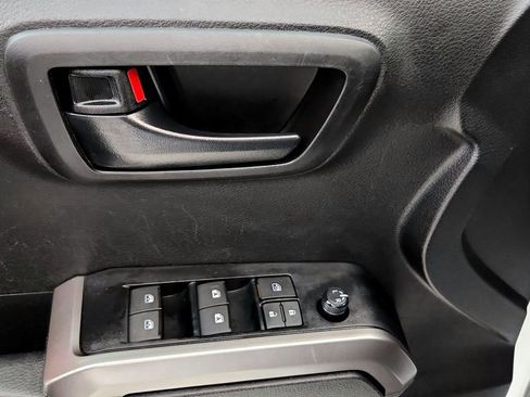 Certified 2023 Toyota Tacoma SR5 AWD/4WD image 39
