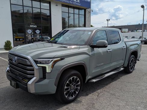 Used 2024 Toyota Tundra Limited AWD/4WD image 2