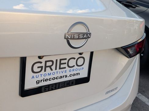 New 2025 Nissan Sentra SV w/ SV Premium Package FWD image 9