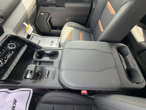 New 2026 GMC Sierra 1500 AT4 w/ Technology Package AWD/4WD image 27