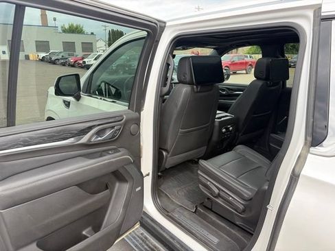 Used 2021 GMC Yukon XL Denali w/ Denali Premium Package AWD/4WD image 15