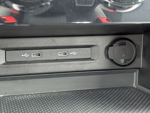 Certified 2025 Volkswagen Taos S AWD/4WD image 28