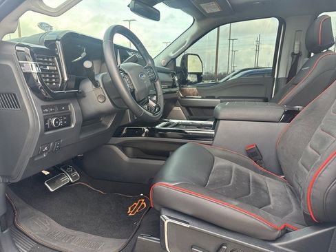 Used 2024 Ford F250 Lariat w/ Lariat Ultimate Package image 8