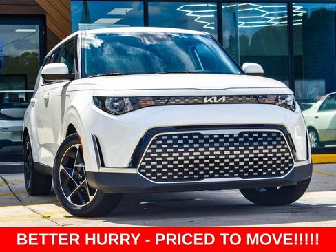 Used 2023 Kia Soul EX image 32