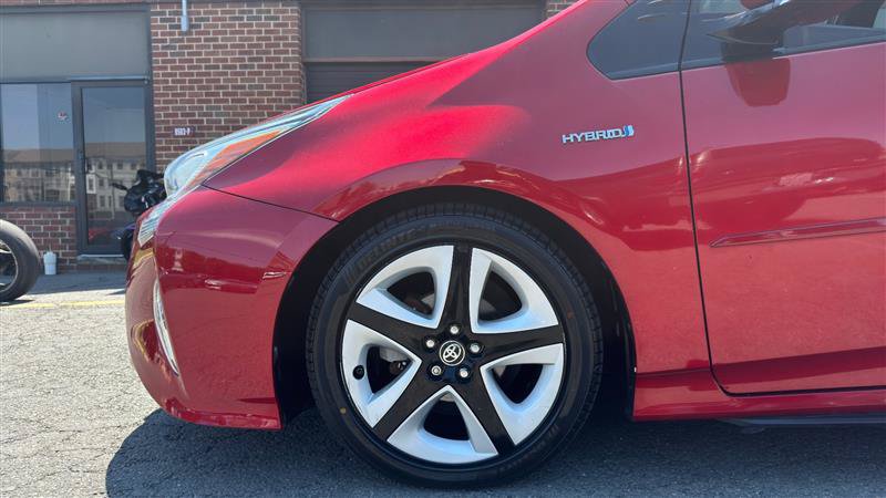 Used 2017 Toyota Prius Three Touring w/ Protection Package FWD image 4