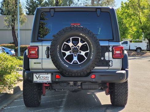 Used 2021 Jeep Wrangler Unlimited Rubicon w/ Dual Top Group AWD/4WD image 4