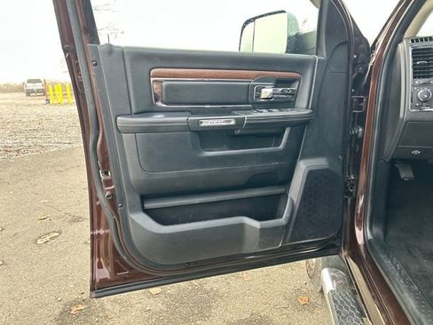 Used 2014 RAM 3500 Laramie w/ Convenience Group image 17