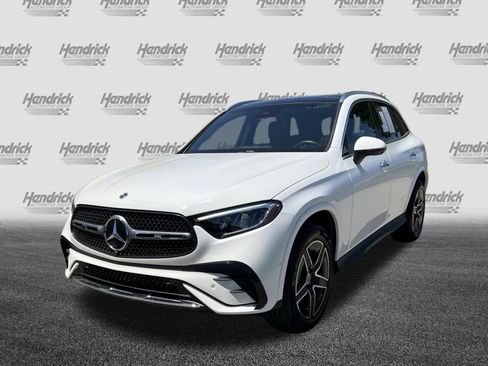 Certified 2025 Mercedes-Benz GLC 300 4MATIC image 5
