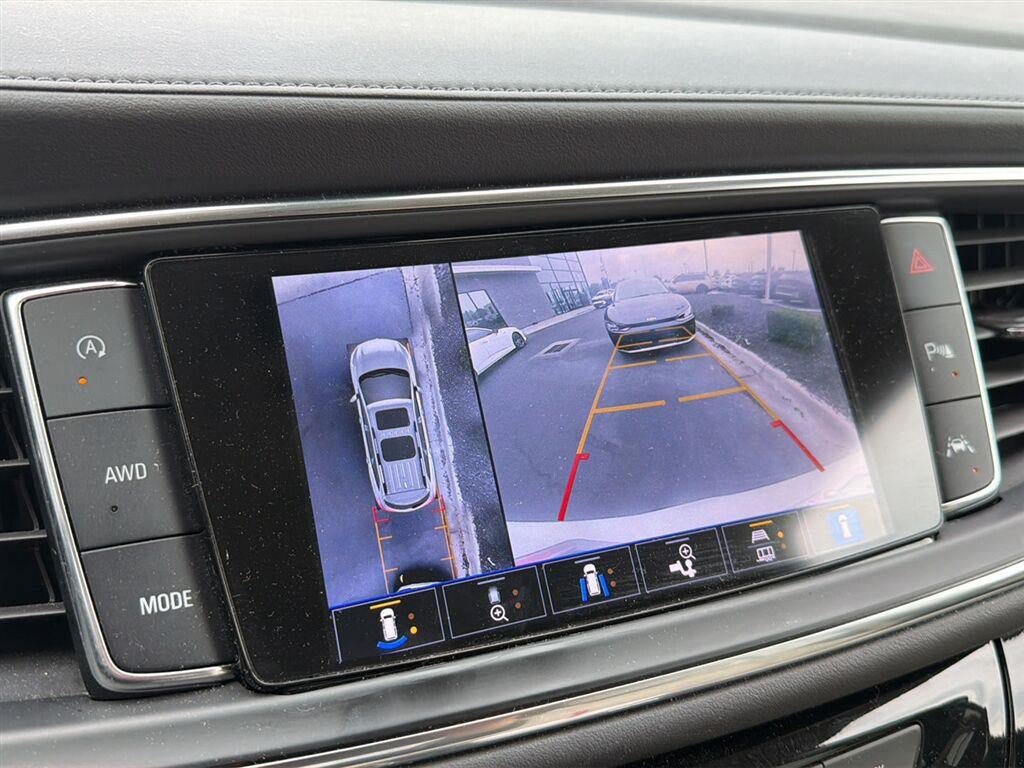 Used 2022 Buick Enclave Avenir w/ Avenir Technology Package AWD/4WD image 47