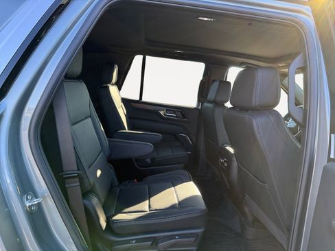 New 2026 GMC Yukon Denali w/ Sun & Power Step Package image 18