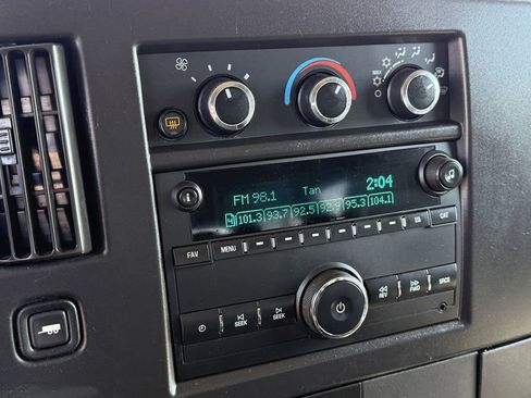 Used 2019 GMC Savana 3500 LS w/ Cold Climate Package image 20